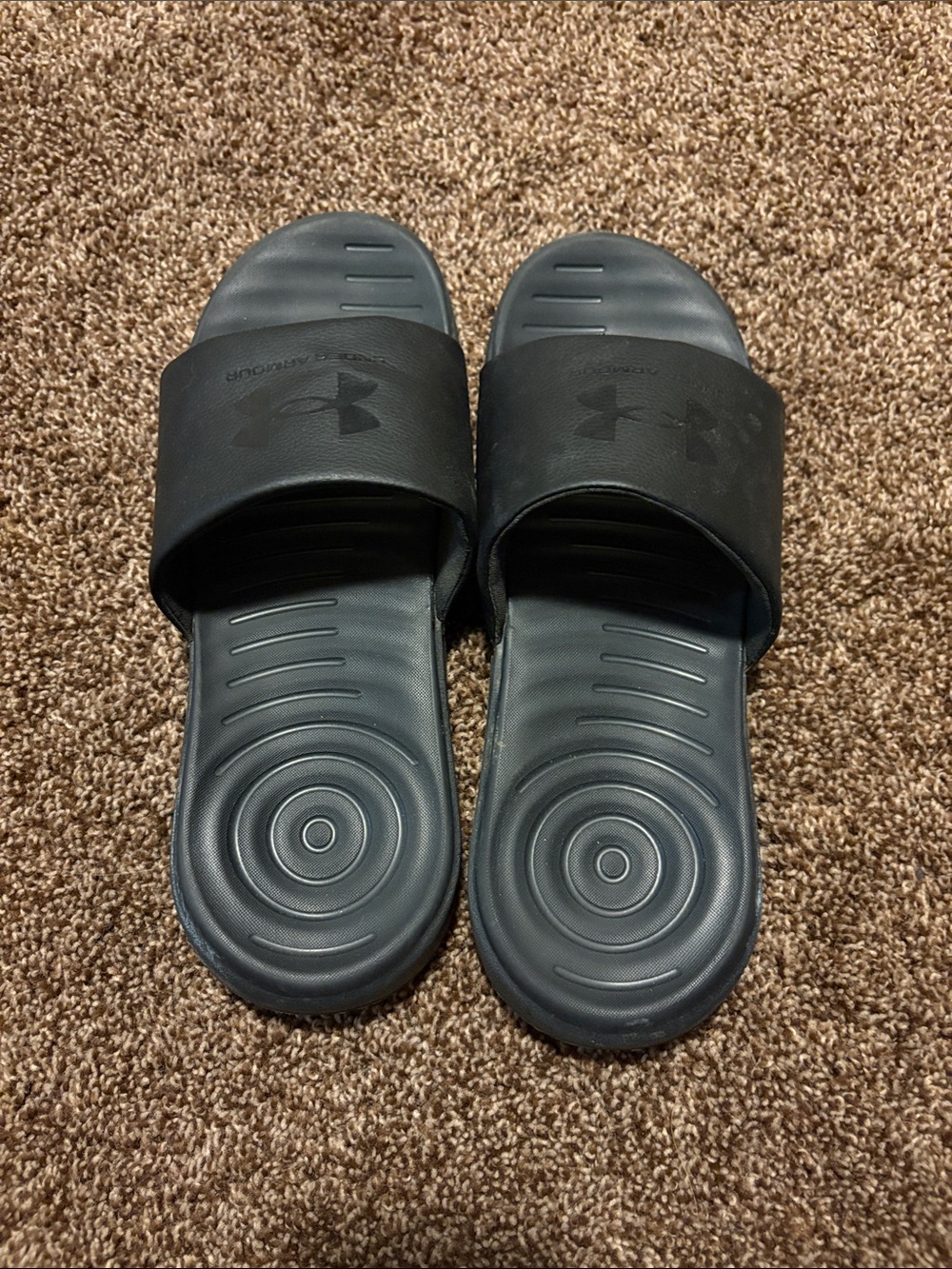 Under Armour Black Men's size 8 Slide Sandals